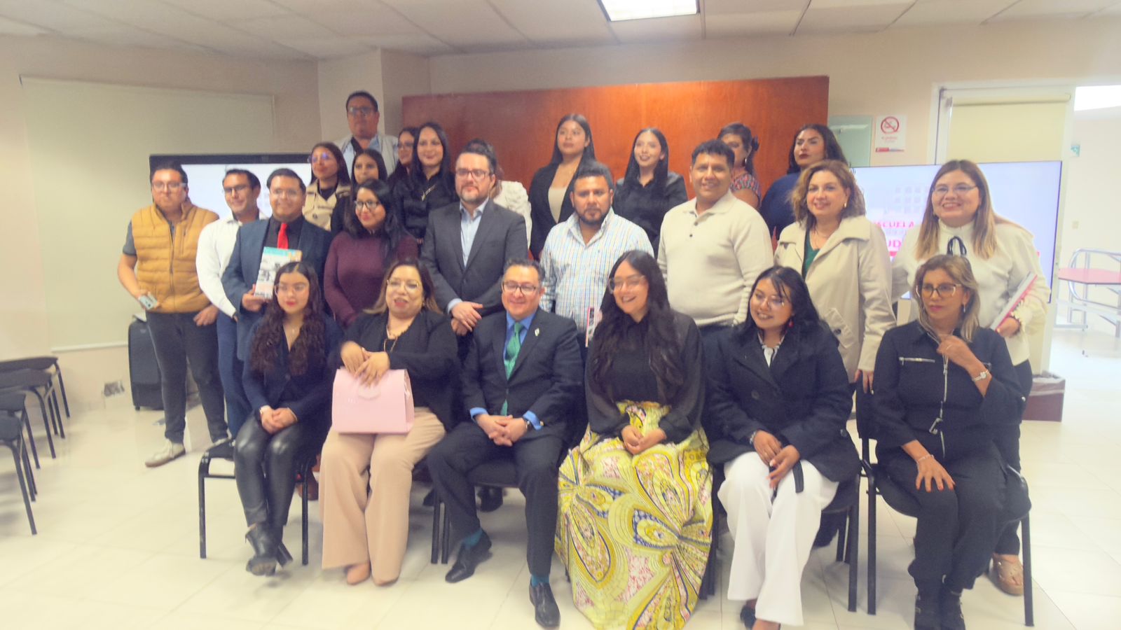 Mesa de diálogo: interculturalismo y afrodescendencia en México